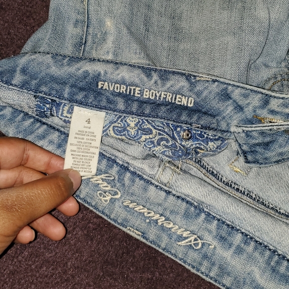 Light Wash Distressed Jeans - Picture 4 of 5